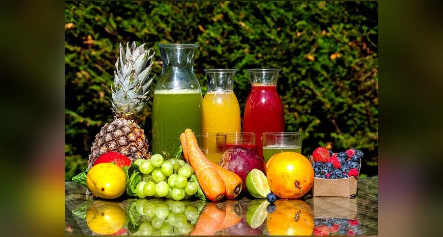 Cold pressed juice and fresh fruit