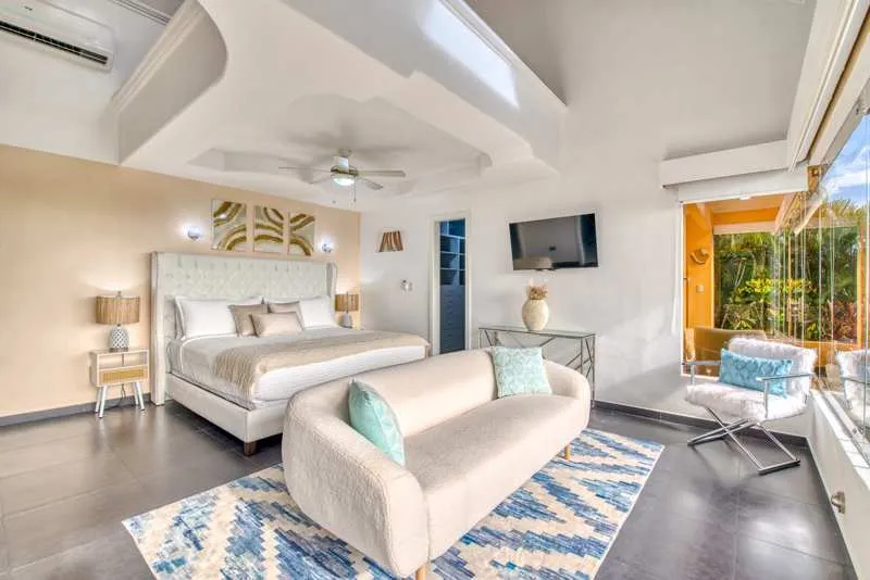Castillo Colonial King Suite bedroom, alternate view