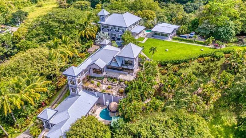 Castillo Colonial Nosara villas and the 506 Tennis Center pickleball courts at golden hour