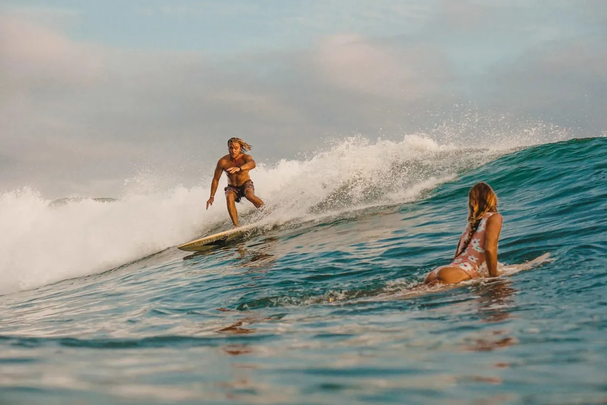 Surf lesson on a Nosara wave