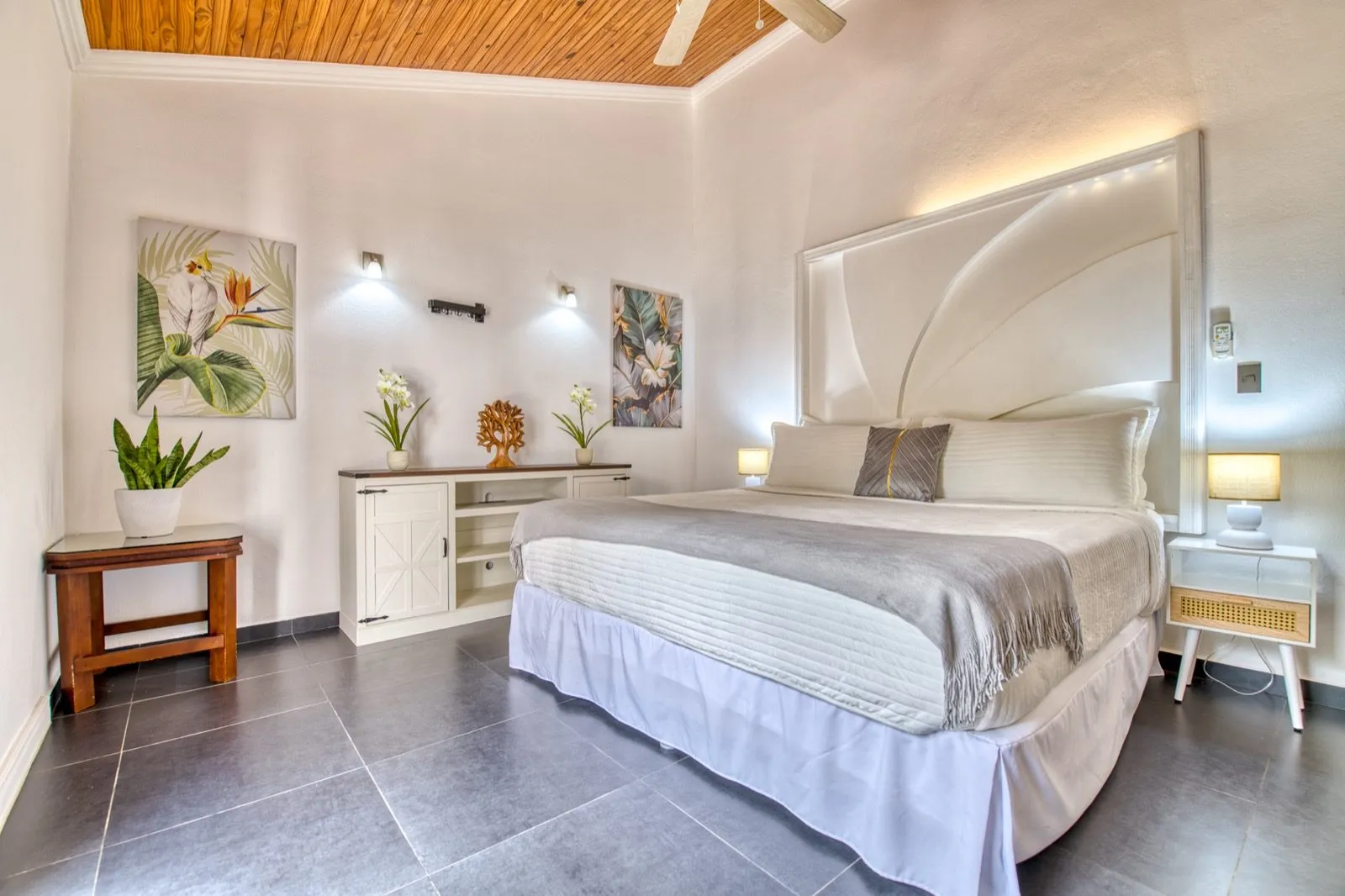 Casa Colonial bedroom