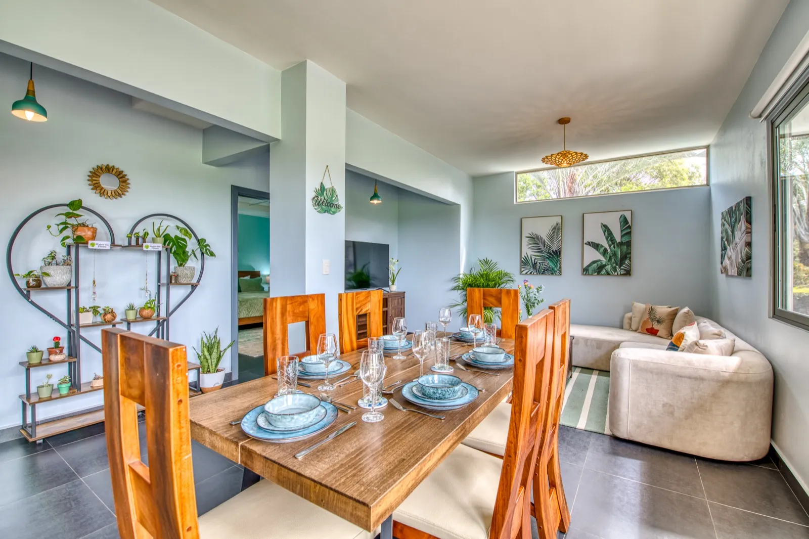 Garden villa dining and living area