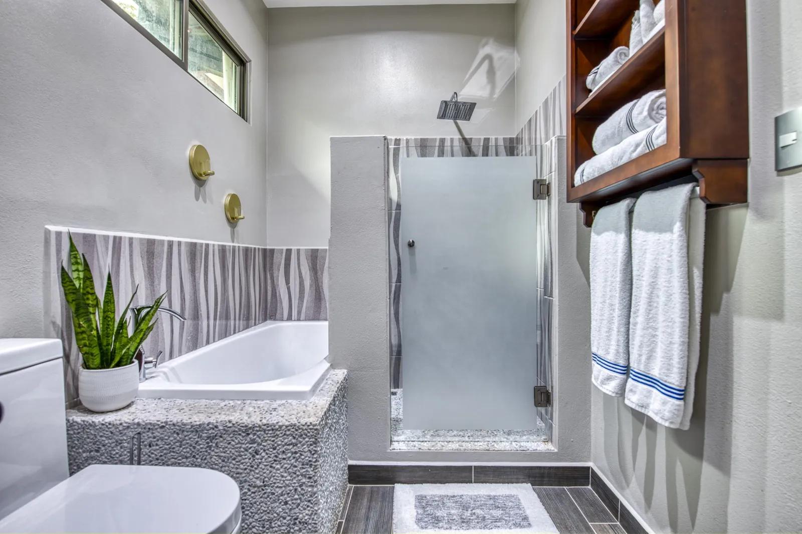 Seascape villa bathroom with soaking tub